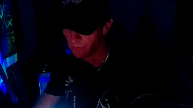 LEVIATHANX666 live cam on Stripchat