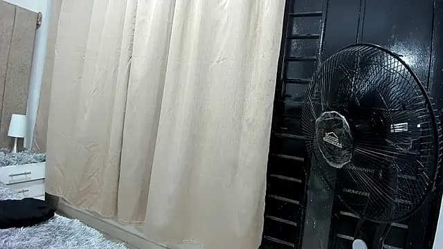 pipe_hot04 live cam on Stripchat