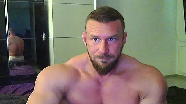 muscularkevin live cam