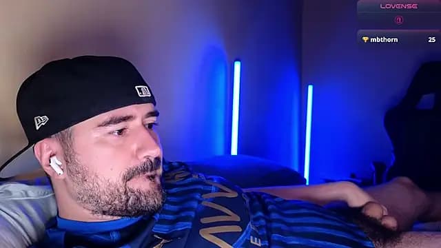 DominantTheo live cam