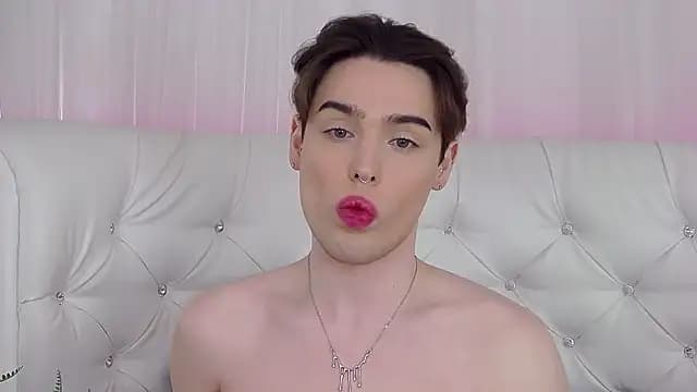 RobbyCharming live cam