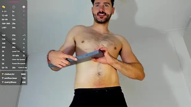 Mateoking__ live cam on Stripchat