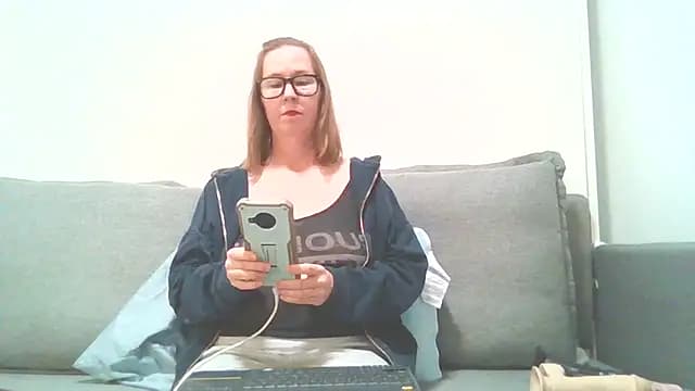 SweetandNaughty1 live cam on Stripchat