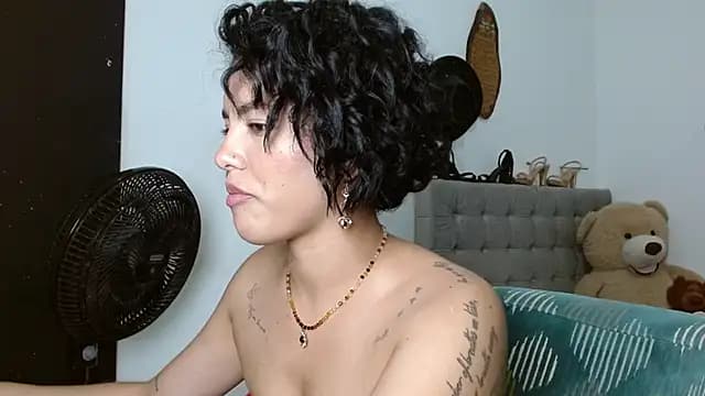 Sexy_Lia_ live cam on Stripchat