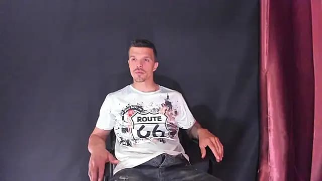 DonyBrown live cam on Stripchat