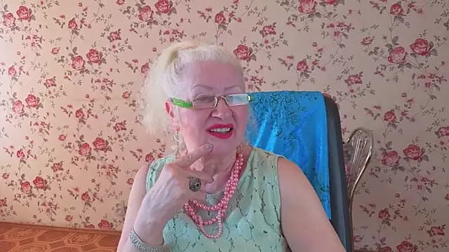 Maya_Mayflower live cam on Stripchat