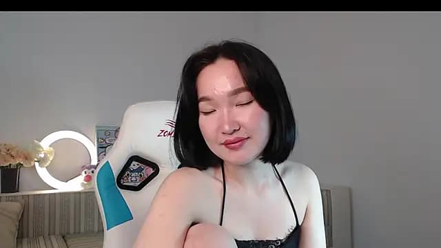 Skull_Panda live cam on Stripchat