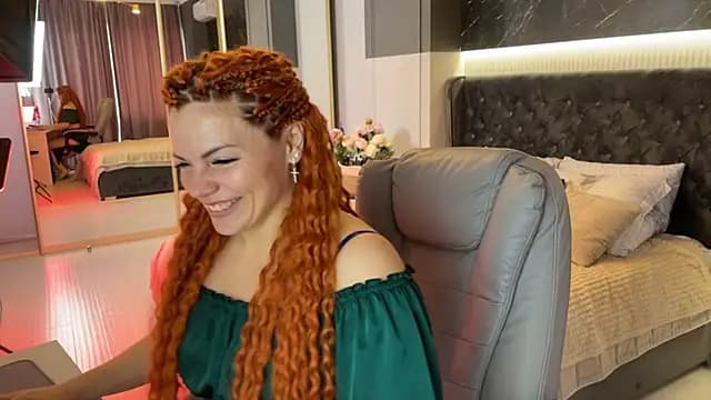 Wow_Maya live cam on Stripchat