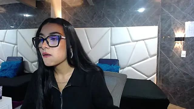 idk_24_ live cam on Stripchat