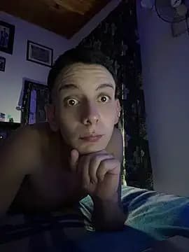 Liam_Fiire live cam on Stripchat