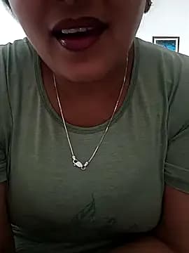 angel_ridhi live cam on Stripchat