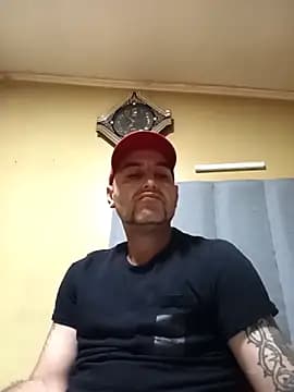 TrainedFinder5 live cam