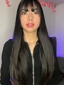 junorise23 live cam on Stripchat