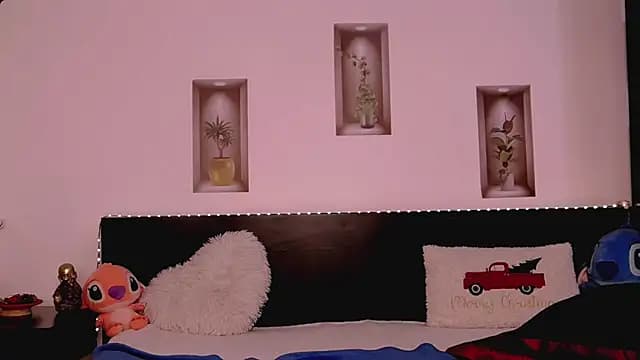 M1kaylaRaven live cam