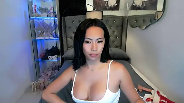 reighnempress live cam