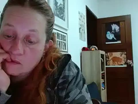 ViioletaMora live cam on Stripchat