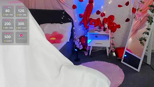 Esme_Runn live cam on Stripchat