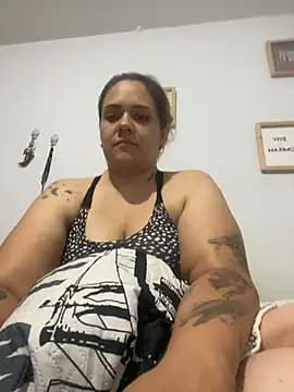 LoreinnFox live cam on Stripchat