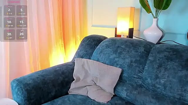 Nicki_Ripperton live cam