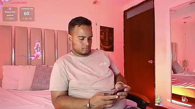 Jay_Dusk live cam on Stripchat