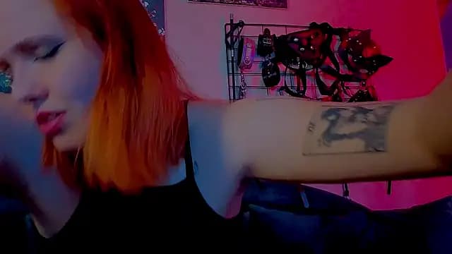 the_high_priestess live cam on Stripchat