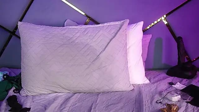 karol_sm live cam on Stripchat