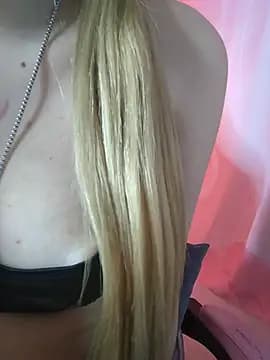 isaneptuneuwu live cam on Stripchat