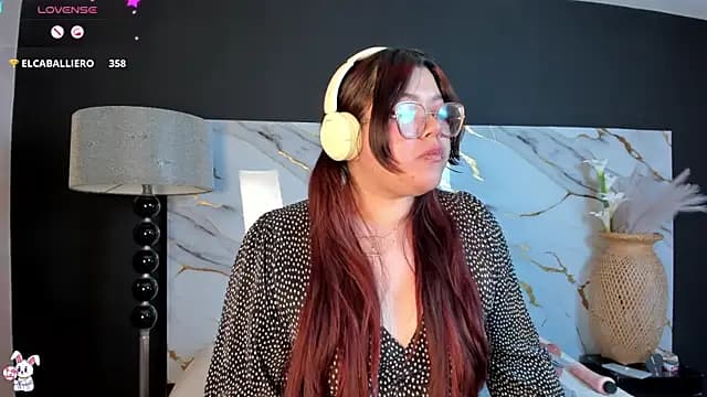 NicoleeDemara live cam