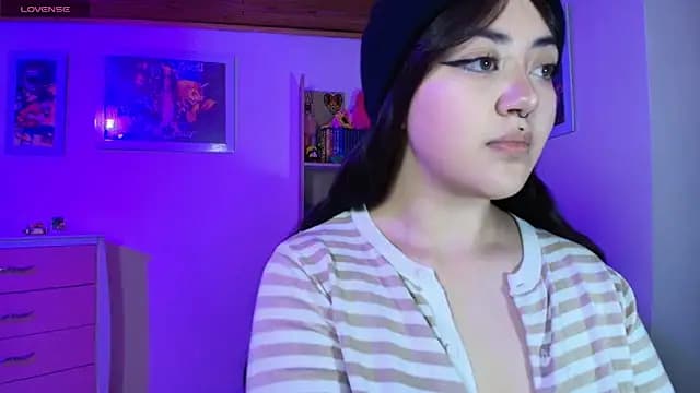 Nanachi_uwu live cam