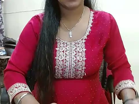 LovingPihu live cam