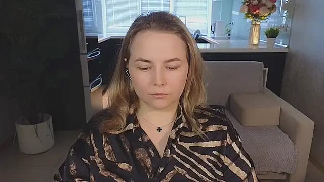 Mira_Mermayd live cam