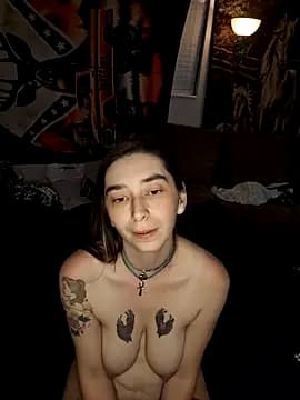 KittieeKat1 live cam on Stripchat