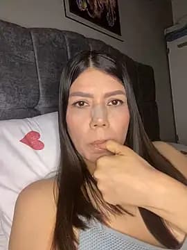 martina_contreras live cam on Stripchat