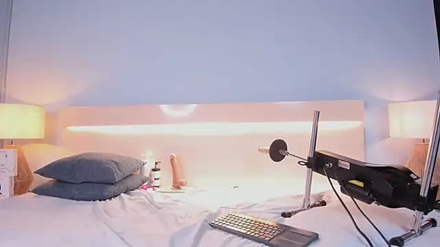 Denightjones live cam on Stripchat