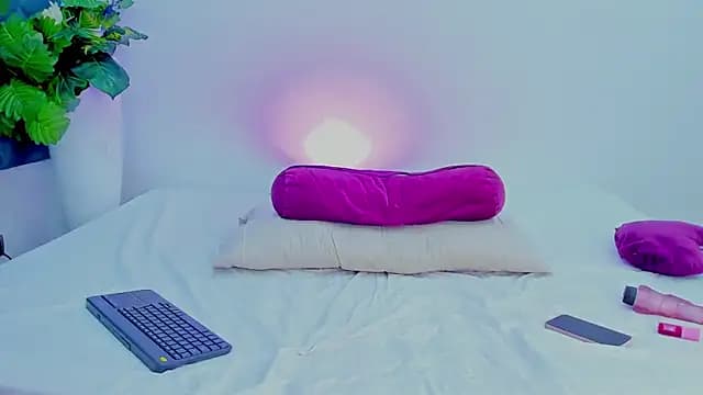 SamantthaRosxe live cam on Stripchat