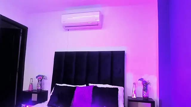 sophia_mell live cam on Stripchat