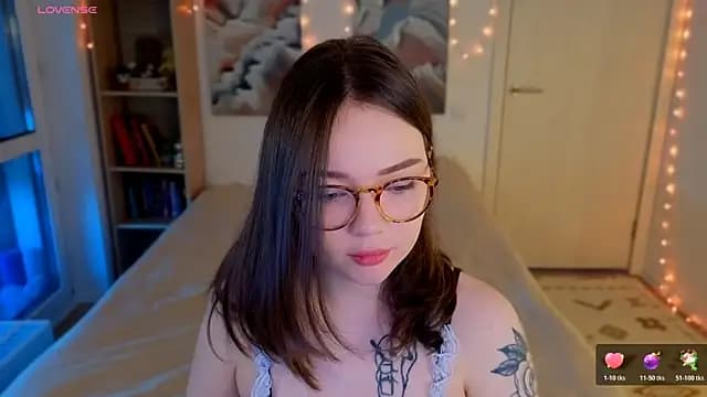 MilenaSaint live cam on Stripchat