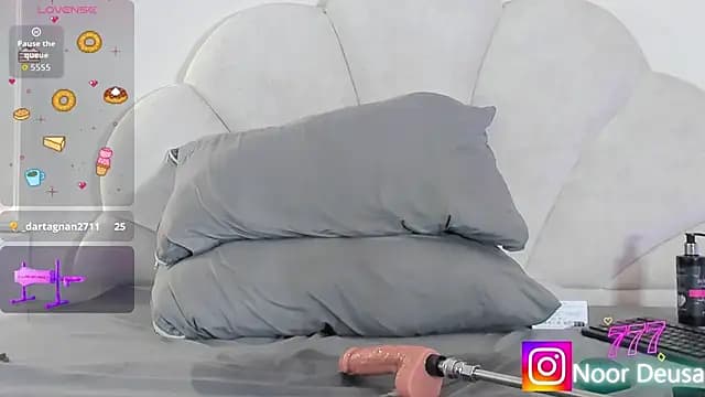 Candaceoweens live cam on Stripchat