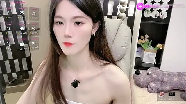 Yueyue-MM live cam on Stripchat