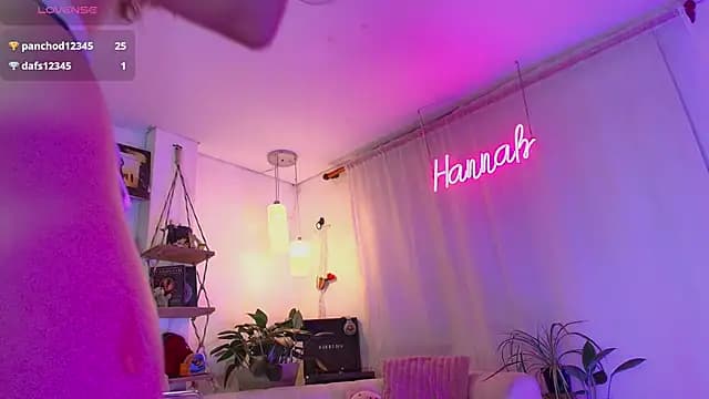 HANNAH_LOVEE live cam