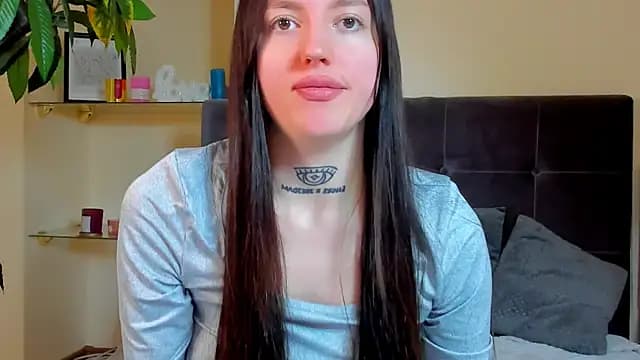 AdrianaCult live cam