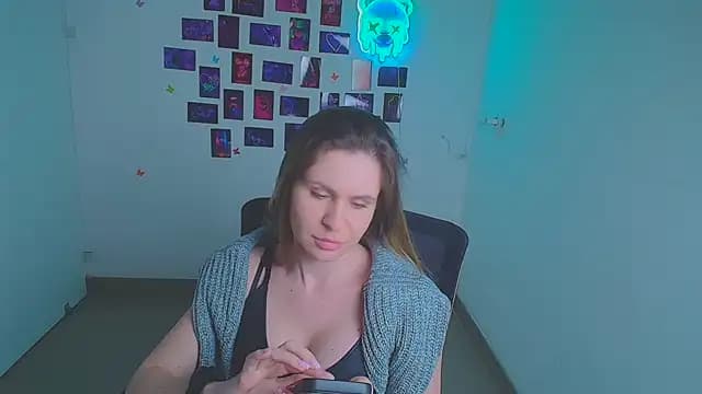 Kira_raaaa live cam