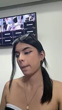 Lili_Stone_ live cam