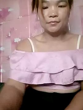 maymay121 live cam on Stripchat