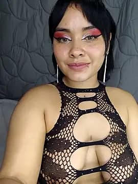 zoe_love18 live cam on Stripchat