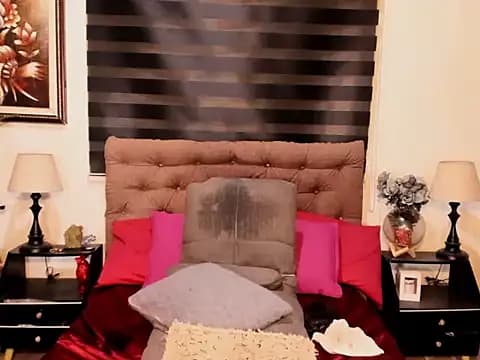 JuliaArchachie live cam