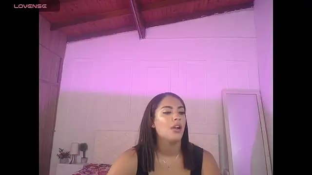 zafirolong live cam on Stripchat