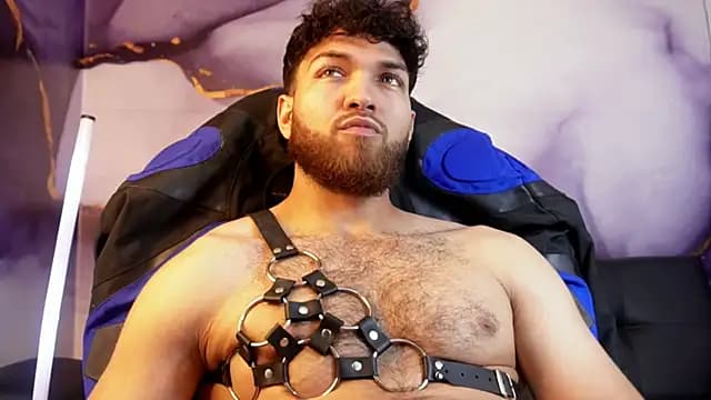 Oliver_Dallas1 live cam on Stripchat