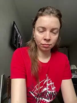 Luna2547 live cam on Stripchat