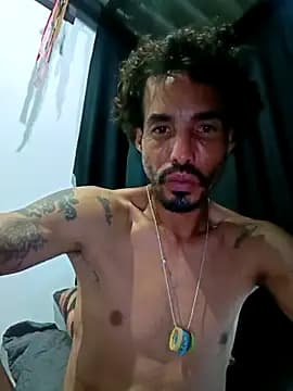 soyxx18 live cam on Stripchat